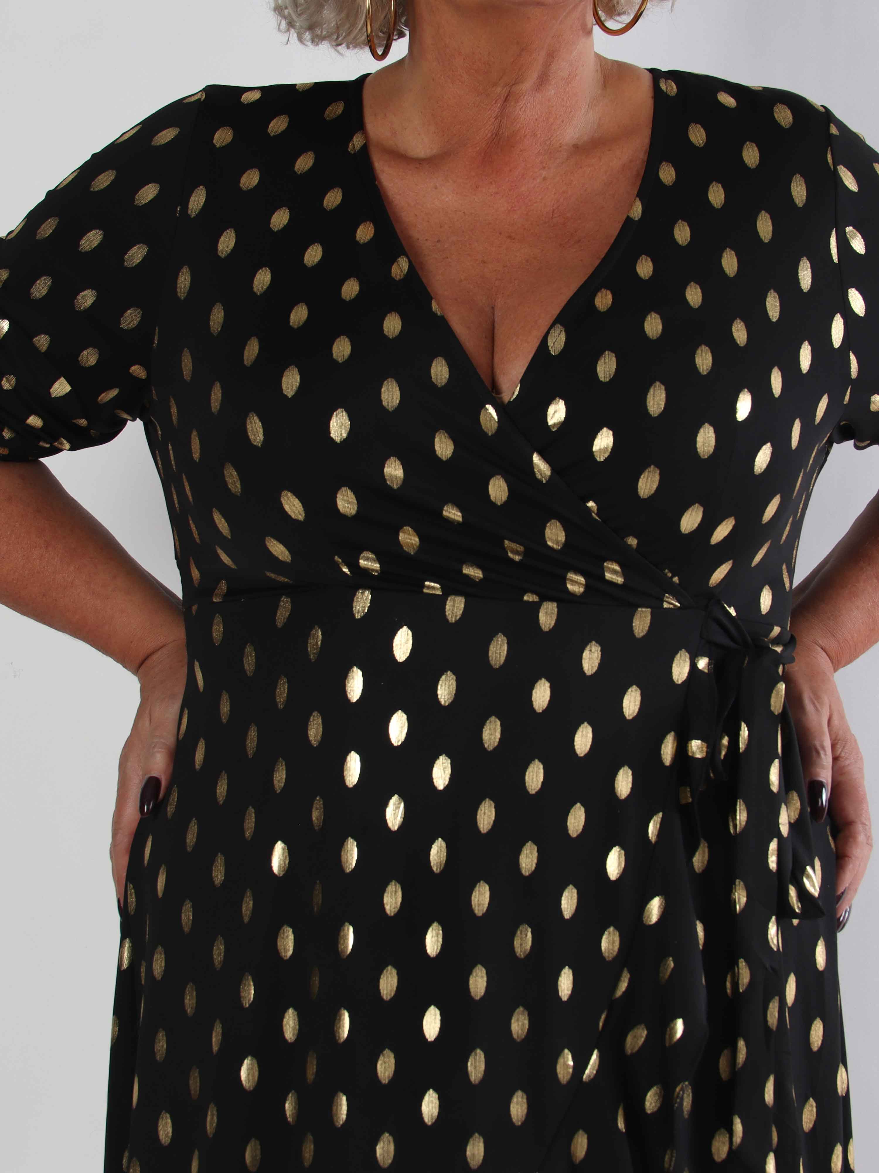 Savina Gold - Elastisk plus size kjole i slå-om-look med guld dutter